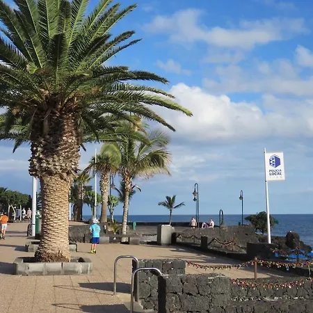 Appartement Front Line, Contemporary, Newly Refurbished, Stunning Sea Views, Pool, Wifi, Sky *