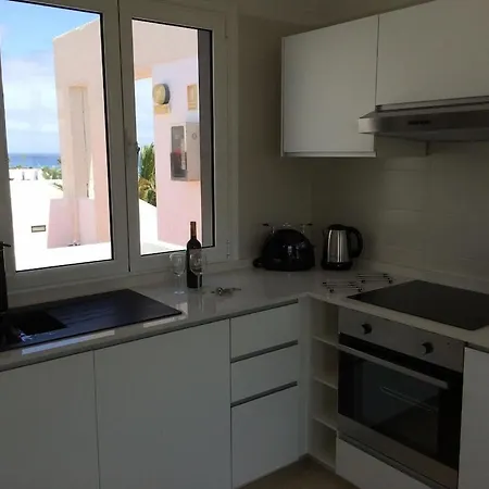 Front Line, Contemporary, Newly Refurbished, Stunning Sea Views, Pool, Wifi, Sky